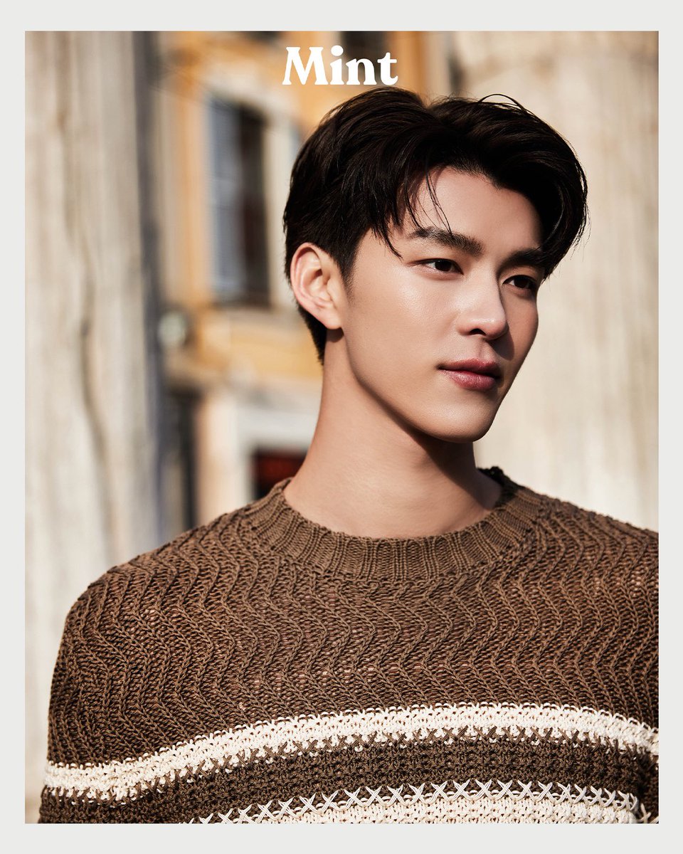 mintmag_th's tweet photo. หล่อโคลสอัพ! หนุ่ม #มีนนิชคุณ บิ���ลัดฟ้าไปถ่ายแฟชั่นบนปก #MintDigitalCover เดือนเมษายน พร้อมด้วยโททุลลุคสไตล์ใหม่​ โทนสีคลาสสิกจาก #TodsSS24 เรียกว่าทั้งชุด และบรรยากาศเข้ากันดีแบบที่สุด 💚

#MeenXMintMagTH
#Tods #TodsSS24 
#TodsThailand
#meennicha8
#MintMagTH https://t.co/myRlM3N6hQ