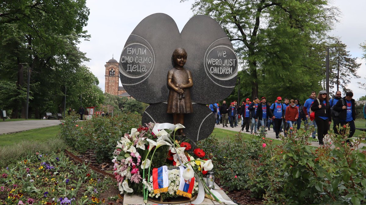 25 Χρόνια από τον πόλεμο στη Γιουγκοσλαβία Κατάθεση στεφάνου στο μνημείο της 3χρονης Μίλιτσα Ρακιτς θύμα των Νατοϊκών βομβαρδισμών