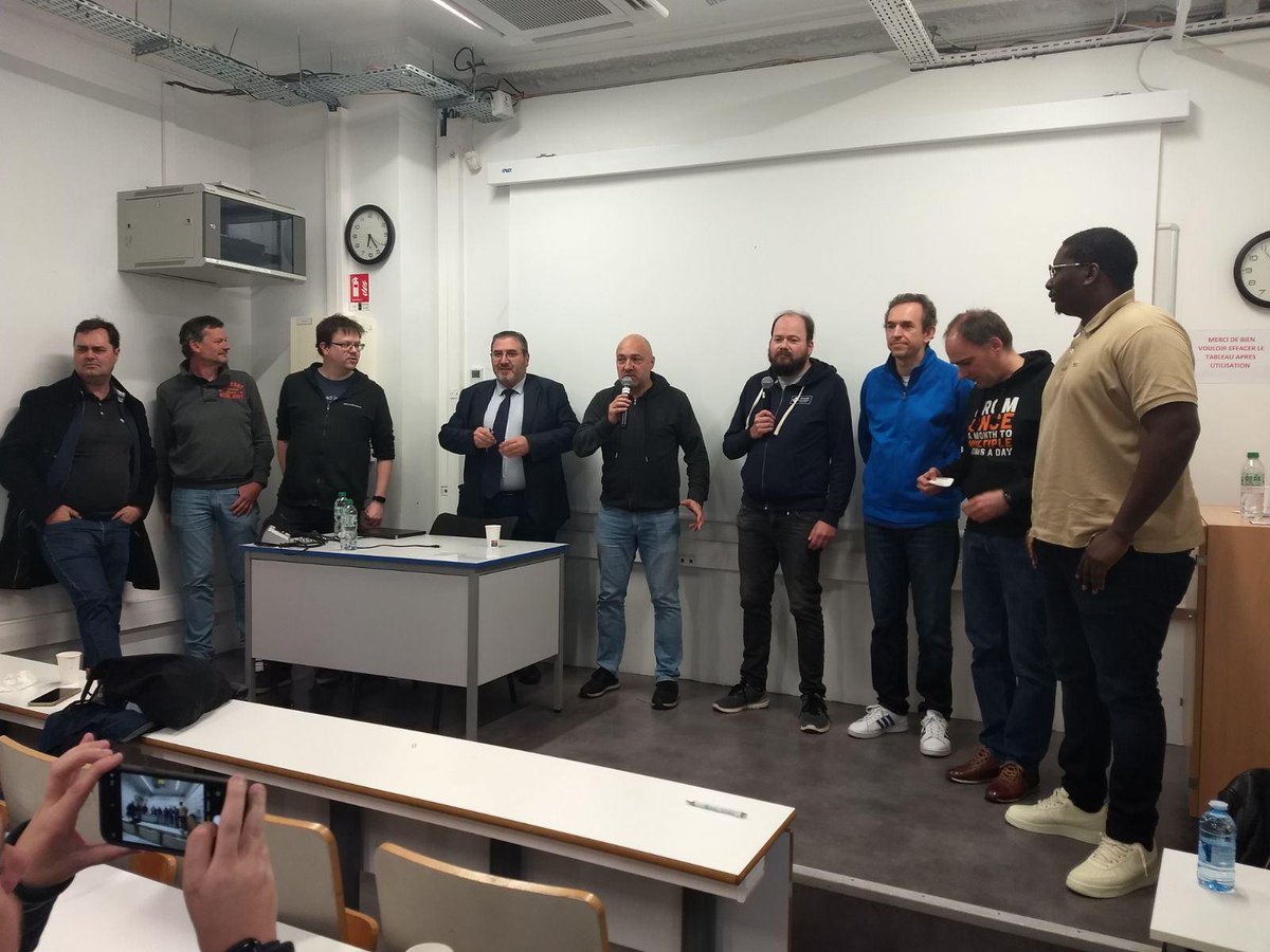 aymericw's tweet photo. La tête dans les nuages, merci à la soif d'apprendre des participants, au 9 talentueux speakers à l'@esgi pour nous avoir accueilli et à mes coorganisateurs de la team @AZUGFR qui ont fait la réussite de ce #globalazure Paris 2024.  en chaussettes #azure. https://t.co/idEzuxejHP