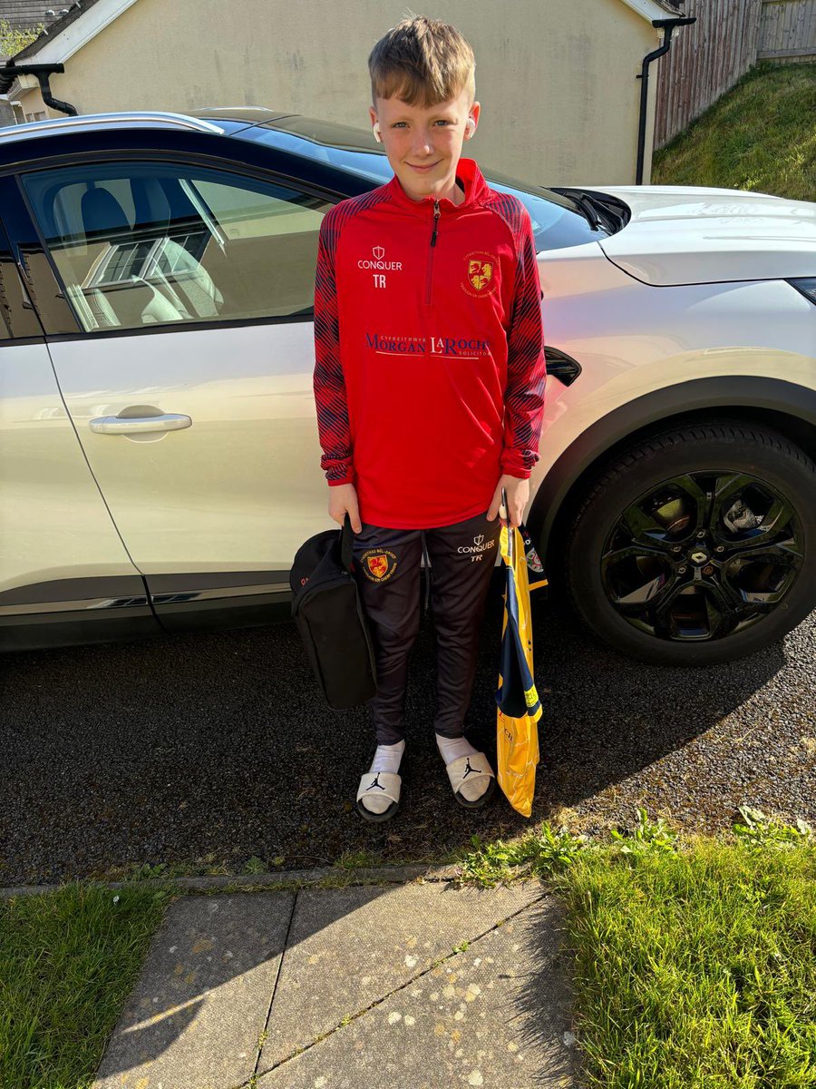 anzrobs's tweet photo. So proud of Theo and his team for getting to the Welsh School Boys final in Cardiff yesterday. To get to the semi final and lose to the eventual winners Wrexham was a massive achievement! Da Iawn pawb!  @Simrobs5 @YsgolGwenllian https://t.co/3trtfKeNZ3