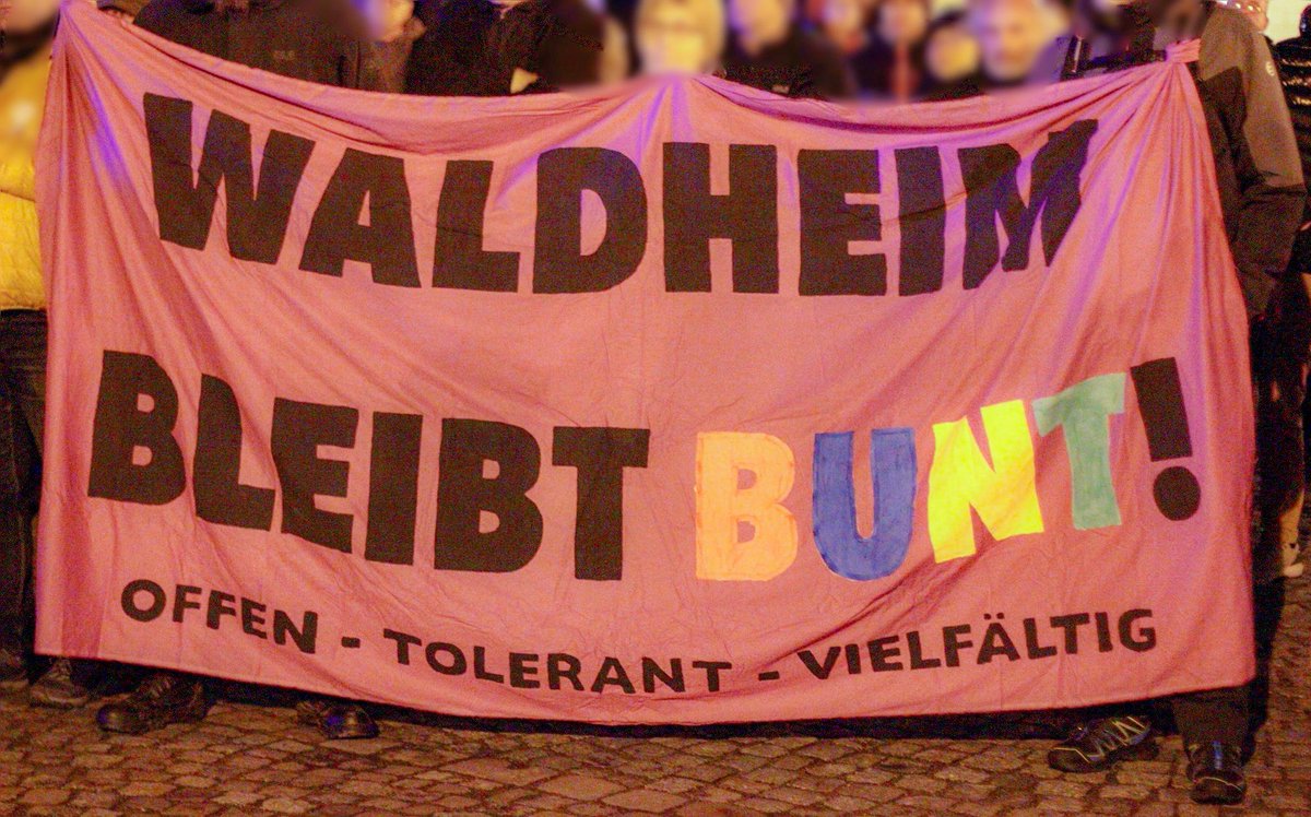 📢 Komm zur #Demo und 📢 verbreite sie: 'Waldheim bleibt bunt!' 🗓: je 15:00 Uhr: 06.05.2024 29.04.2024 22.04.2024 📌: Obermarkt 5, 04736 #Waldheim, #Deutschland (Marktplatz) in #Sachsen Link: demokrateam.org/aktionen/waldh… #NieWiederIstJetzt #LautGegenRechts #DemoGegenRechts #NoAfD