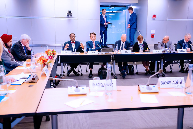 AfDB_Group's tweet photo. At #WBGMeetings high-level roundtable on climate finance, @AfDB_Group President @akin_adesina highlights several Bank innovations to mobilise resources to help scale up #climatefinance and calls for more urgent action: https://t.co/4hnHXlDfBf https://t.co/9YW3K6AfFp