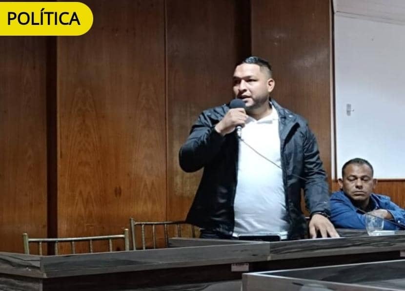 Roberth Rivas convoca al pueblo del estado Bolivar a participar en la Consulta Popular Nacional

EL Concejal del Municipio Caroní del estado Bolivar, hizo un llamado a todo el pueblo  a participar activamente en la Consulta Popular Nacional, que se llevará a cabo hoy domingo 21.