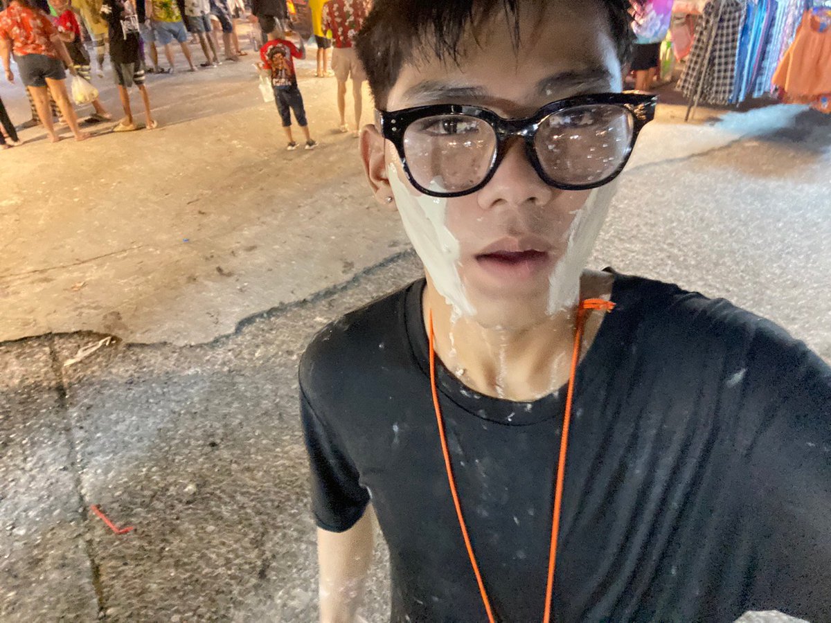nettnest's tweet photo. เนส 18 เป็นเกย์ค้าบ ชอบดูหนังดูอนิเมะอ่านมังงะอ่านมันฮวาชอบเล่นเกมแต่เล่นกากถนัดโทรมากกว่าพิมพ์เป็นคนพูดมากติดสกินชิพ อินดี้ขี้เหงาเอาแต่ใจแต่โซเดียมคลอไรด์เดียวดายcall me https://t.co/qbGaanRY8K