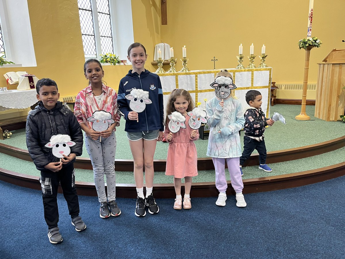 Jesus said:
'I am the good shepherd, who is willing to die for the sheep.”
In Children’s Liturgy today we made sheep masks, searched for lost sheep and played The Good Shepherd game. We learned what it means to live everyone.
#cwmbrancatholic #TheGoodShepherd