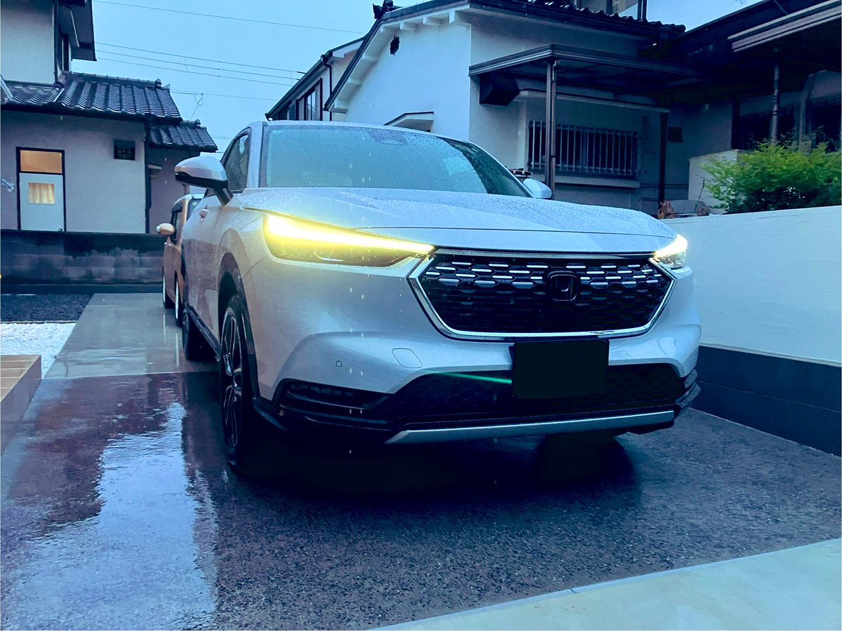 Cekoyabu5's tweet photo. 土砂降りやけど黄砂やばすぎて洗車した。 https://t.co/8GsKNrfVPS