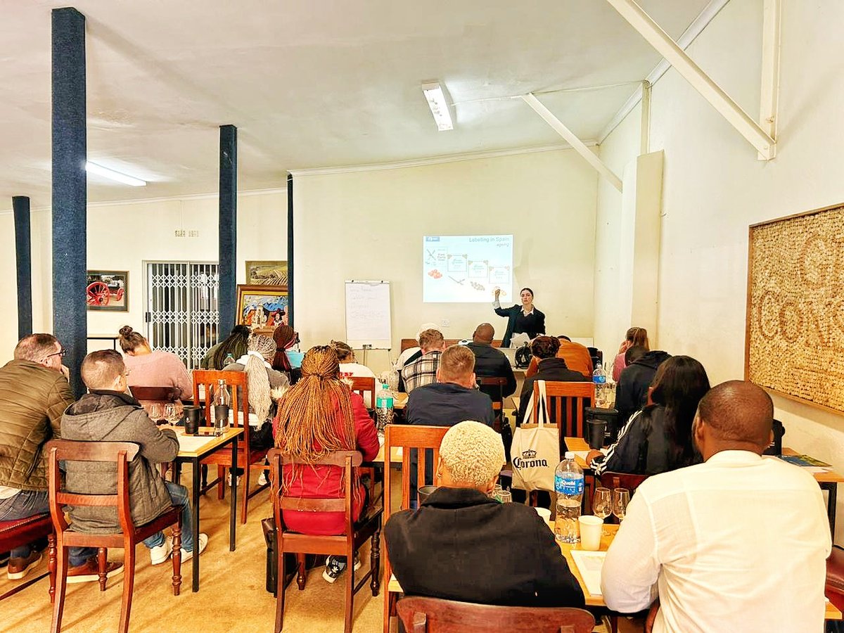 TheWineCentre's tweet photo. Great to have Amy Grobbelaar DipWSET giving her first @WSETglobal WSET Level 2 lecture this morning to another sold-out course at Groot Constantia. Lovely chill in the air making it the perfect time to discuss Rioja!! #IWEC @CathyMarston https://t.co/XMlRHRsTMd