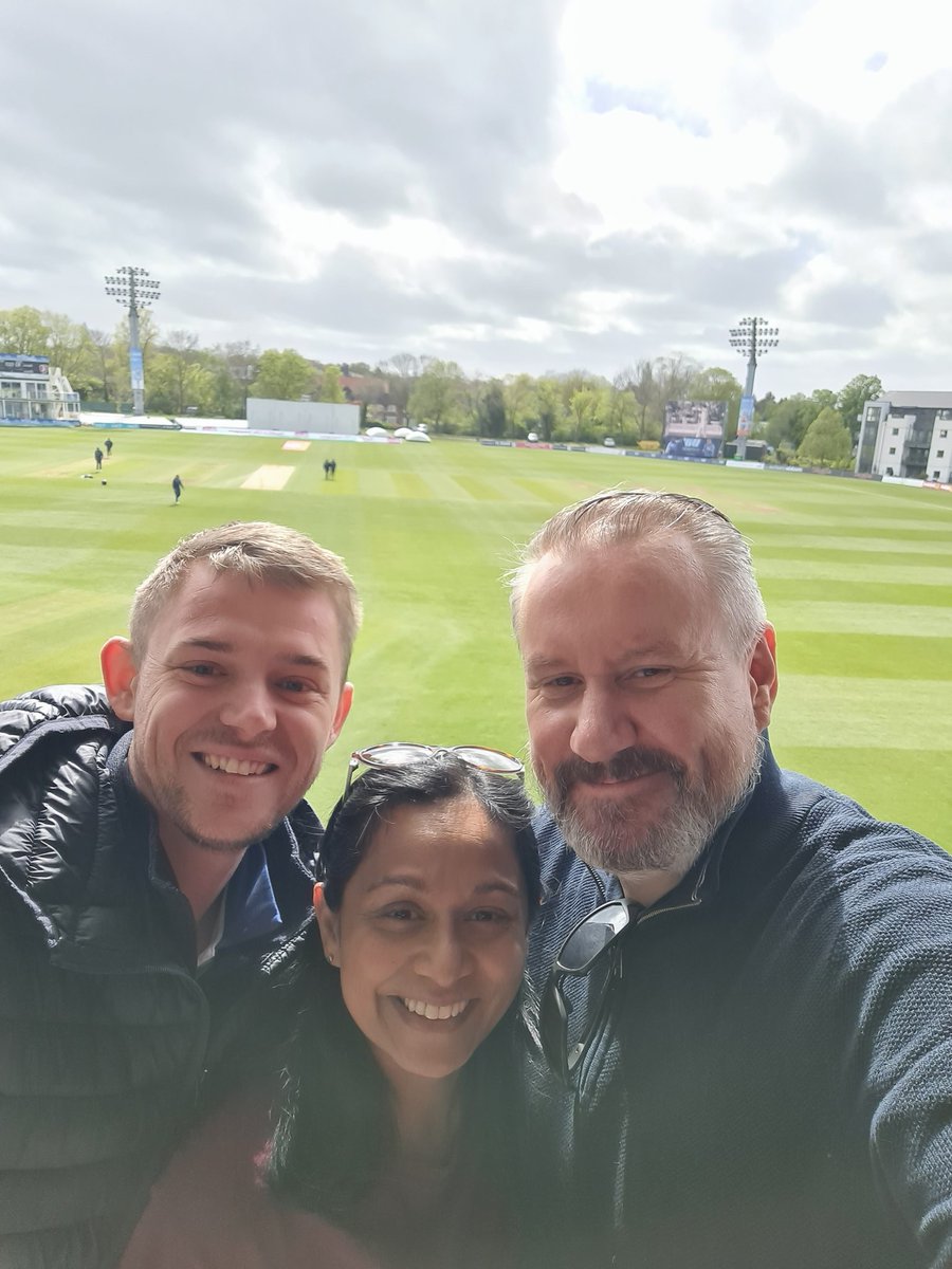 The team bringing you Day 3 between @KentCricket and @surreycricket today. @BenWattsSport @ritagreenuk and I will be live on @BBCLondonSport and @BBCKentSport and on the Kent stream. Come and join us...