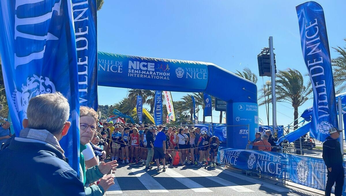 Plus de 11.000 personnes ont participé au 32è semi-marathon de Nice, un record ! ➡️ l.francebleu.fr/2677