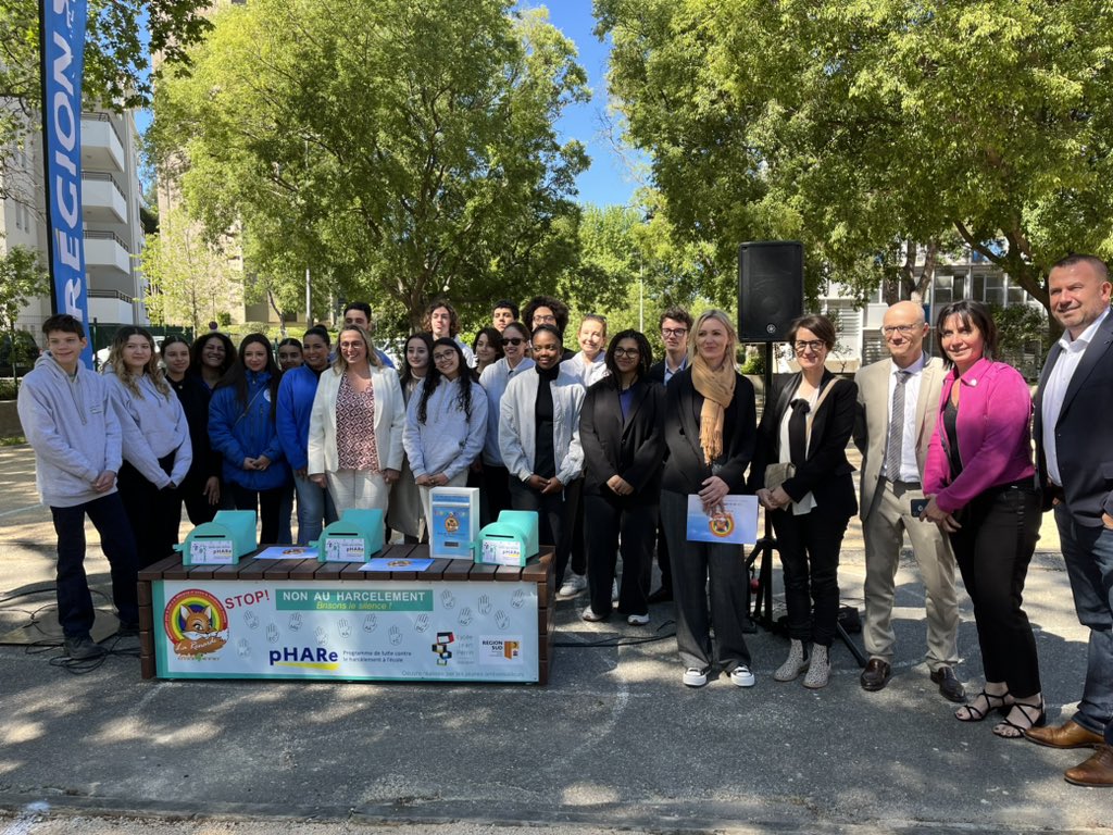 sophie_sarraute's tweet photo. [#60 ans du lycée Jean Perrin de Marseille 1964-2024 @DSDEN13 @AcAixMarseille] 
✅Lycée qui a mis l’excellence et l’ambition technique et scientifique au cœur de son projet pédagogique. 

👏Et un honneur fait par le #Prix Nobel M. Gérard Mourou pour une conférence passionnante. https://t.co/93UUZYZZ7p