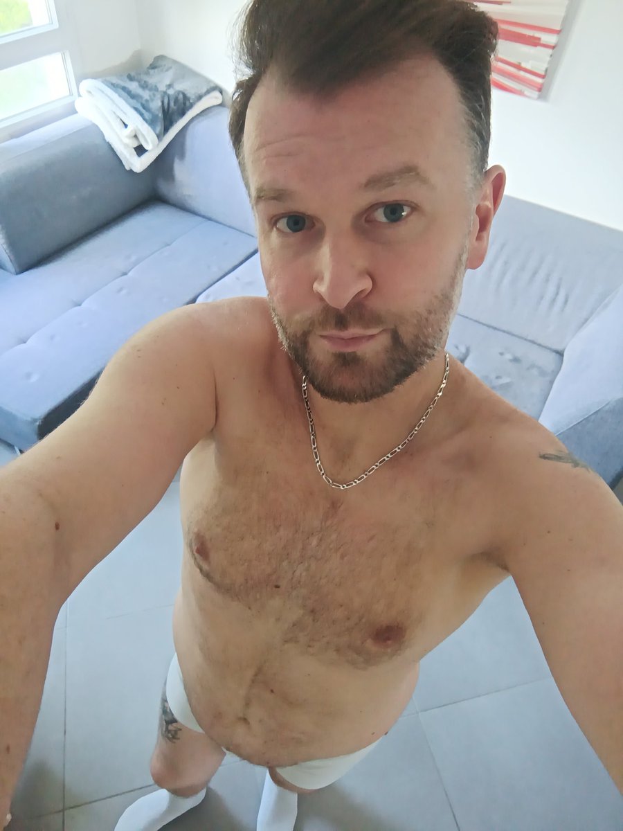 Bon dimanche à vous 
Des bisous coquins 😘😘😘😘