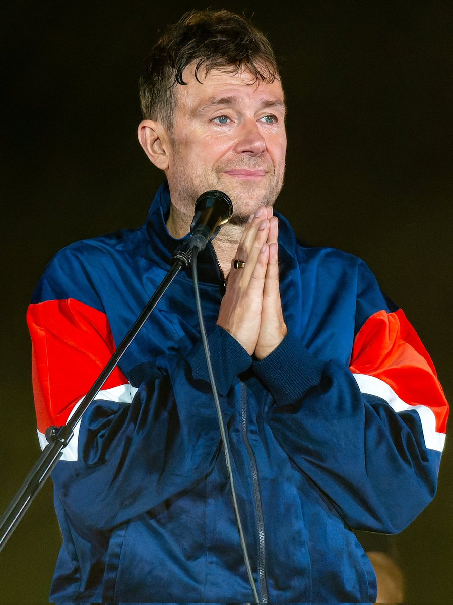 'Blur' and 'Gorillaz' singer Damon Albarn confirms himself and Liam Gallagher are dating

'We're bisexual and stuff'