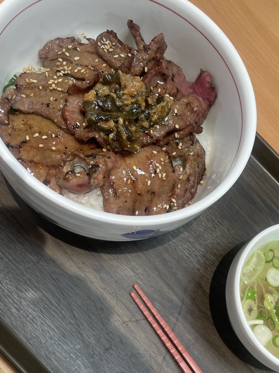 今日は牛タンを食べに仙台まで🚗³₃菅生PAで牛タン丼を頂いて来ました😋