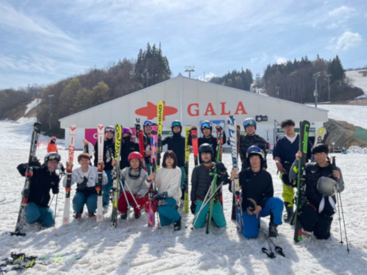 tusBLITZ's tweet photo. 昨日の新歓スキ���⛷️は無事に終わりました😆
参加してくれた方はありがとうございます♪🤩
参加できなかった方は5月中旬ごろに実施するBBQ🍖にぜひご参加下さい😉
参加した方もBBQで今日��は違うメンバーとも交流してみて下さい☺️
#新歓
#春から理科大
#スキー
#スキーサークル
#gala湯沢 https://t.co/kZE8qKX5TA