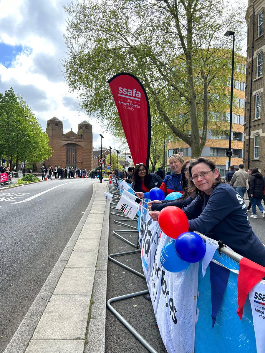SSAFA's tweet image. This is London calling. We’re all in place for our @SSAFA #LondonMarathon heroes at our mile 12 and mile 23 cheer points. #WeRunTogether 

(Our mile 23 cheer point is very near SSAFA HQ, so very handy for the loo!)