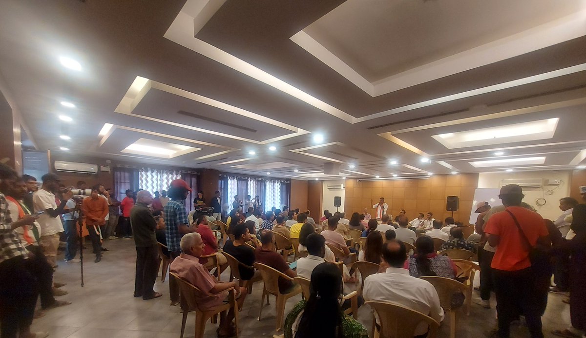 And full house to meet congress MP candidate Mansoor Ali too in Bellandur.  Articulate, strategic. He shared his plan for comprehensive dev of the area which includes libraries, hospital, parks, stadium etc @BAFBLR @meerak @tarauk