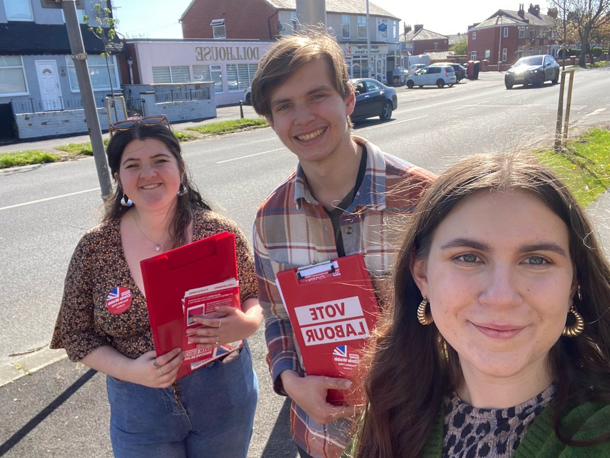 Fab day of Young Labour on the doorstep in Blackpool yesterday - lots of postal votes sent for the fantastic Chris Webb! 🌹🌹🌹