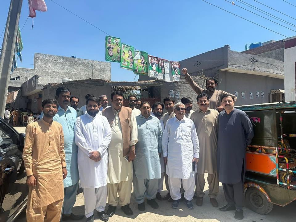 IKTodayPk's tweet photo. لاہور: ممبر قومی اسمبلی رائے حسن نواز خاں اور بیرسٹر رائے محمد اقبال خاں کا پی پی 158 پولنگ اسٹیشن گھانکڑ کا دورہ. @RaiMohammad_ https://t.co/CFokJl4ocr