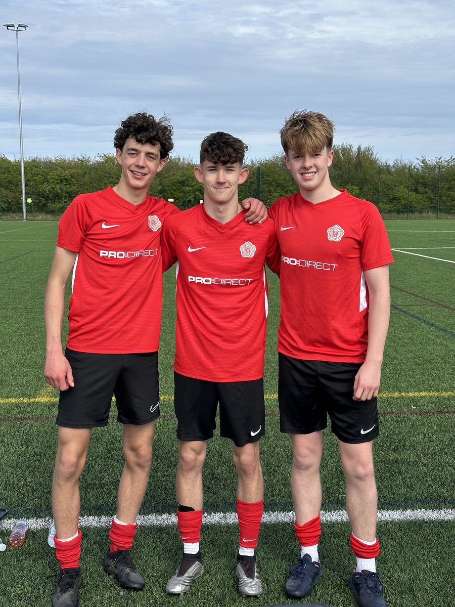 Fantastic to see 3 of our students (J Higham, C Crook & B Krypner) representing @LancashireSFA U18’s with pride yesterday in their County Cup semi final against @DCSFA 🌹⚽️ #Lancashire #Myerscough #College #Opportunities