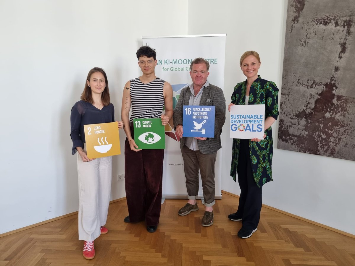 Last week, CEO @MoFroehler met with actor @CObonya and Daniel Shams from @FFF_Austria. They discussed upcoming FFF initiatives, #agriculturaladaptation and #GreenJobs. We look forward to a fruitful collaboration ahead! 🌿💼 #YouthforSDGs #CollaborationfortheGoals