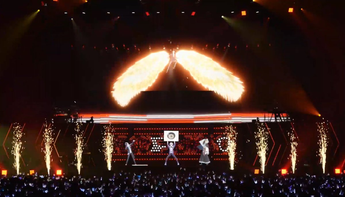#ROFMAO_1stライブ
これがッッ大阪城ホールの！！！！
前向きフェニックスだッッッッッ！！！！wwwwwwwwwwwwwww