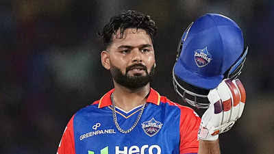 I respect Rishabh Pant a lot but I feel he is not deserving of the two spots in T20 WC team for our wks,there are really other options who are better, hope just because of him coming back from what he did,he is not unfairly included there. #DCvsSRH • #RishabhPant • #DCvSRH