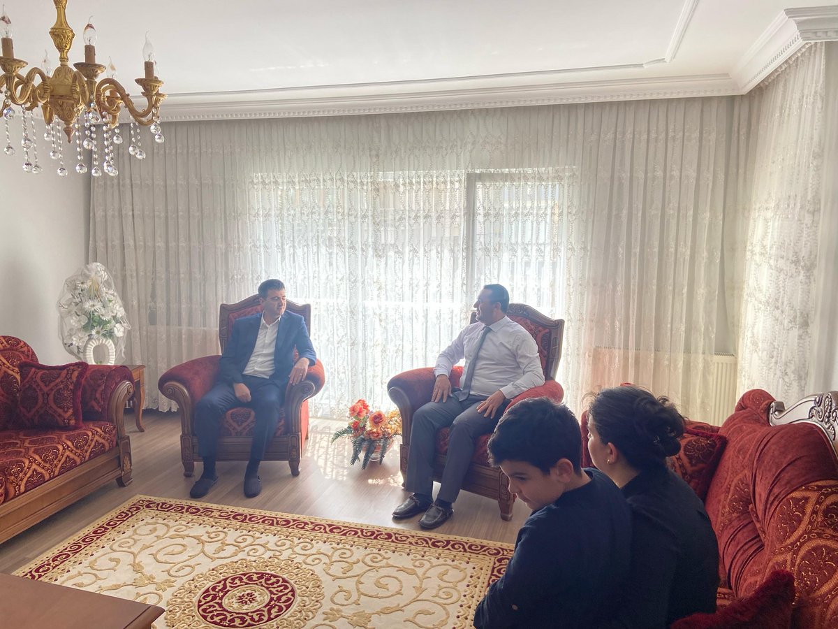 TmsyGaziler's tweet photo. Bugün @Akparti İzmir Milletvekilimiz Sayın @celebimehmeta @TmsyGaziler Başkanımız @ErtugrlGaziTmsy 'i evinde ziyaret etmiştir. Sayın @celebimehmeta vekilimizle @TmsyGaziler vatan evlatlarının sorunları ile ilgili görüşülmüştür.
Nazik ziyaretleri için Sayın vekilimiz @celebimehmeta çok teşekkür ediyoruz.
🇹🇷🇹🇷
#GazilikHakkımızıİstiyoruz
🇹🇷🇹🇷
@RTErdogan
@_cevdetyilmaz 
@dbdevletbahceli
@meral_aksener
@eczozgurozel
@ErbakanFatih
@tciletisim 
@fahrettinaltun 
@tcbestepe
@tcailesosyal
@hasandogan
@NumanKurtulmus
@mustafaelitas
@mustafasenbd
@avabdullahguler
@hulusiakarmedya
@celebimehmeta
@avfatmaoncu
@cenginyurt52
@CHPMuratBakan
@MahinurOzdemir @deryayanikashb
@drbetulsayan
@celebimehmeta
@refik_ozen16
@avfatmaoncu
@UlviYonter
@erkanakcay45
@M_Levent_Bulbul
@kocakkonuralp
@zorlu77
@ayyuceturkestas
@SayimMadak
@yavuzselimkiran
@leventalyyildiz
@mhrmkurt 
@fetituncer