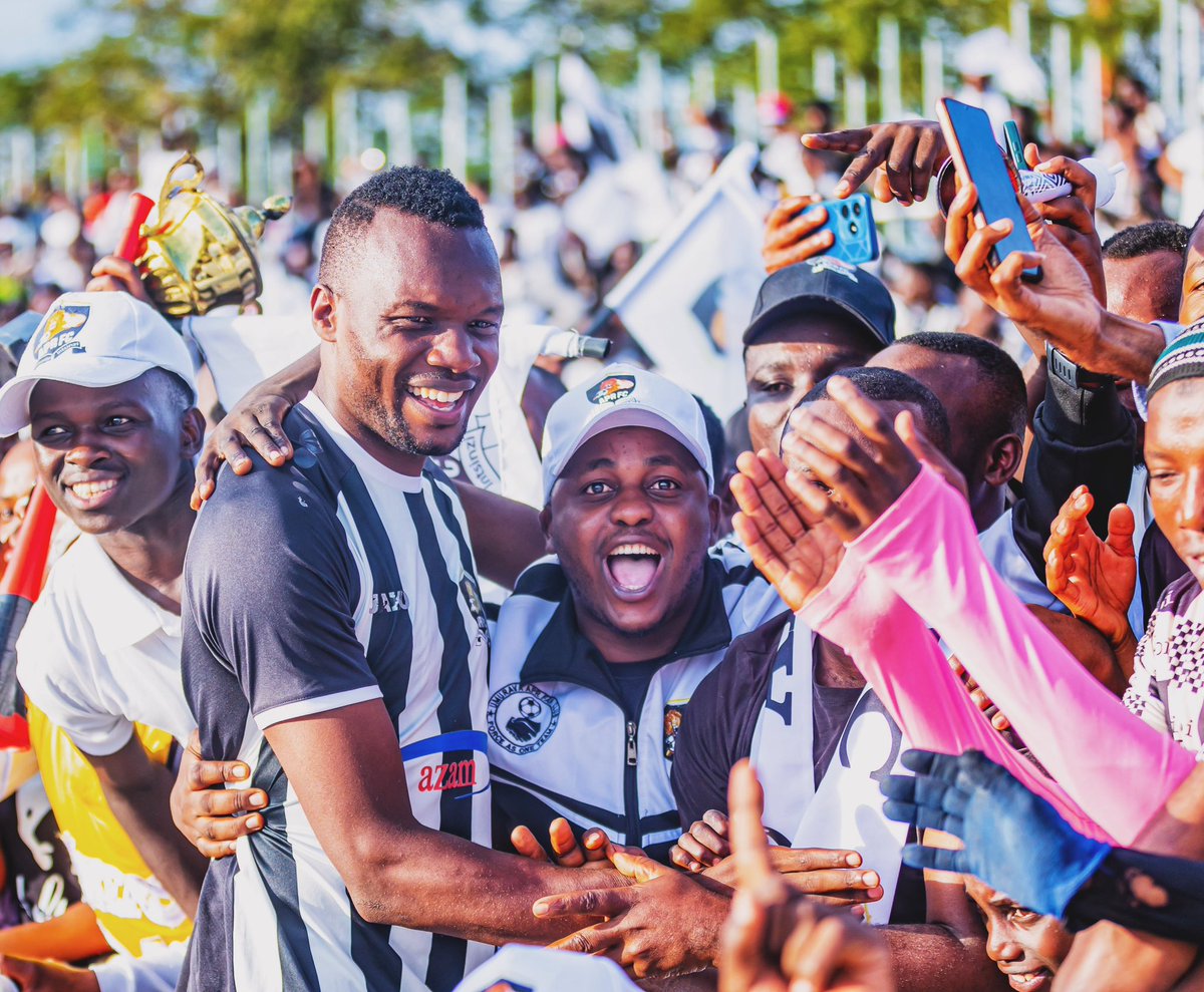 . @UgandaCranes midfielder @taddeolwanga is a champion of the Rwandan Premier League with @aprfcofficial. #PulseSportsUGA #UgandanStarsAbroad