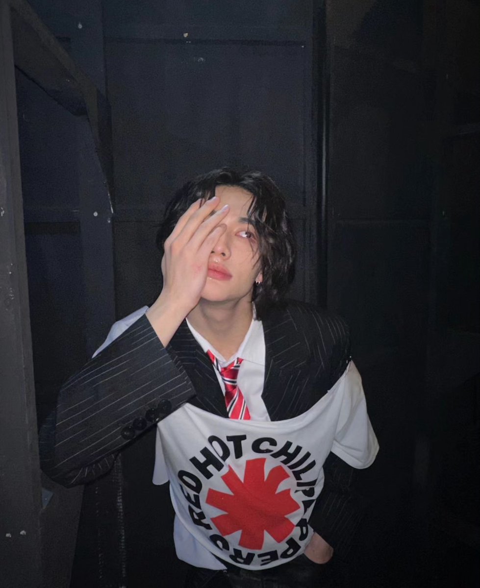 XUAINJIN's tweet photo. Red Hot Chili Peppers. https://t.co/VMSKLxerMz