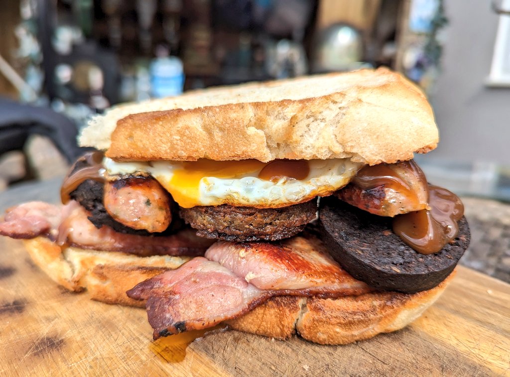 jayclark0106's tweet photo. Fuel for the day #Toastie #Bacon #Eggs #Sausage #BlackPudding #WhitePudding @ButcherGourmet supplying the goods 🔥🔥😋 https://t.co/LB9YOzGLdD