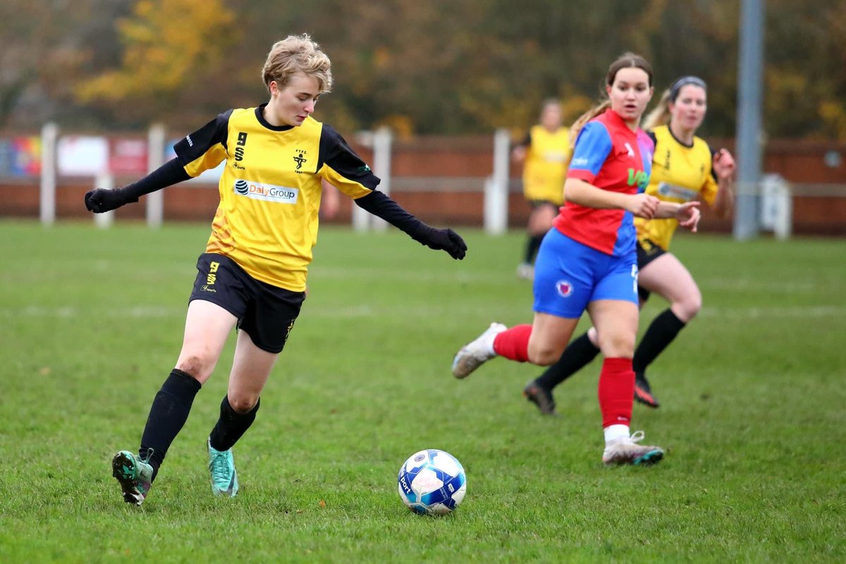 𝐅𝐢𝐧𝐚𝐥 𝐌𝐚𝐭𝐜𝐡𝐝𝐚𝐲 𝐟𝐨𝐫 𝐎𝐮𝐫 𝐋𝐚𝐝𝐢𝐞𝐬 We welcome Harpenden Town to the Daly Group Stadium for the LAST HOME GAME OF THE SEASON! 2pm KO We also would love to see any of our Youth players as mascots once again (football on the pitch before too!) 👻