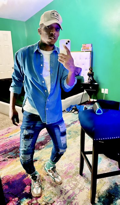 😜😜😜 👑 https://t.co/fLsTdyPMyk<a href="/tag/byme"class="tags"><span>#byme</span></a><a href="/tag/ieat"class="tags"><span>#ieat</span></a><a href="/tag/styled4me"class="tags"><span>#styled4me</span></a>