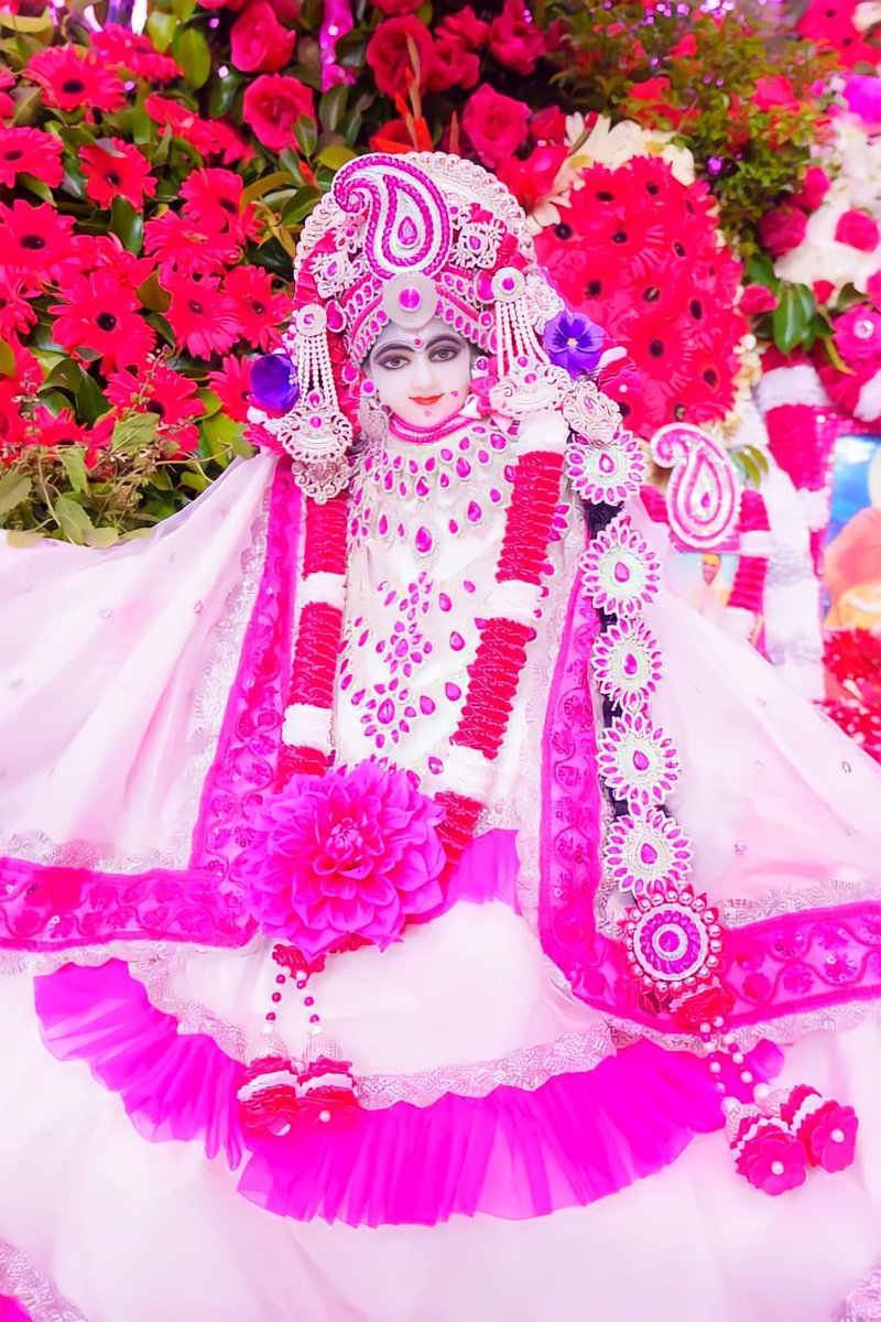 mohit_kr_swami's tweet photo. No #Sanatani will pass without liking this tweet..!!❤️🚩

𝐑𝐚𝐝𝐡𝐞 ...𝐑𝐚𝐝𝐡𝐞🦚❤️🙏
#MahavirJayanti #Salar #ElClasico #KKRvsRCB #GhilliReRelease #BookLaunchDevtas #Businessman4K #AmitShahinBihar @SenderLabs
#IndianRailways #Kalki2898AD #BoycottBollywood
#ไบร์ทวิน https://t.co/kUqXibEKzD