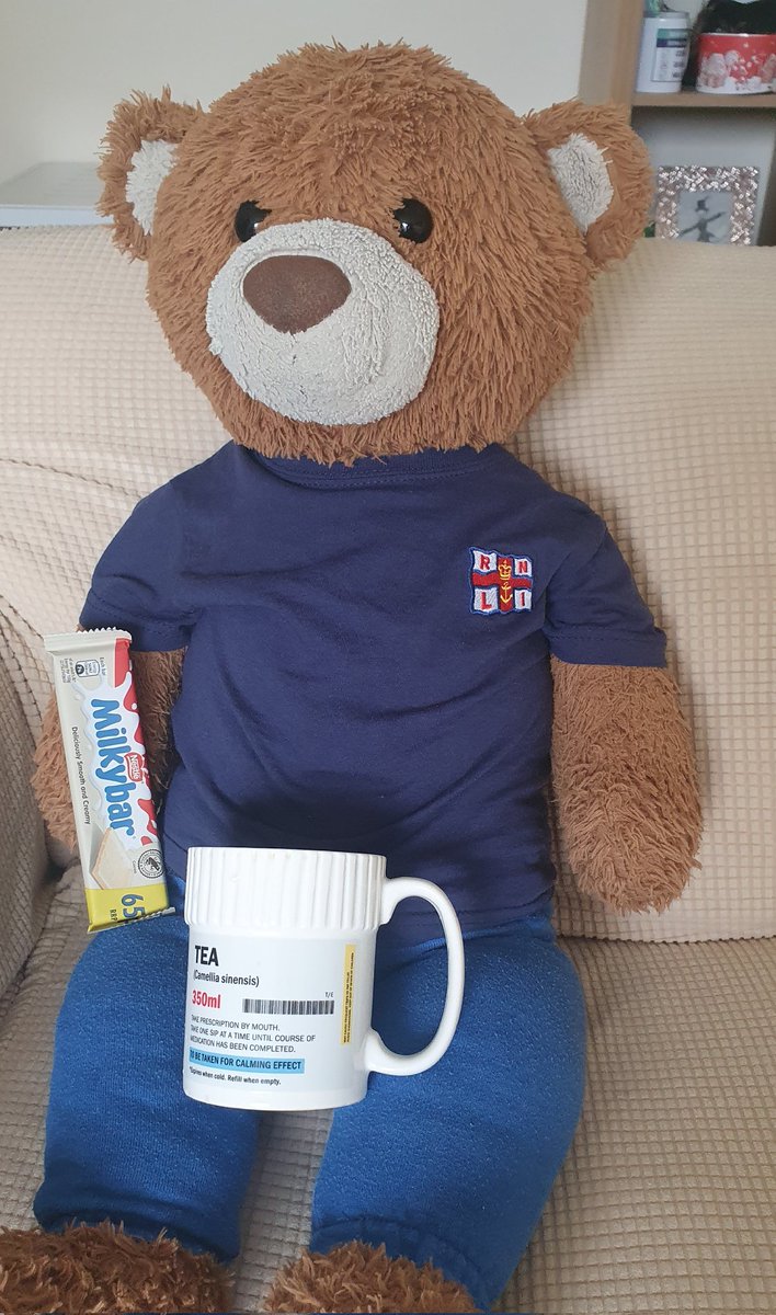 Happy #NationalTeaDay for all you tea lovers out there! Let's all have a brew & a milkybar to celebrate, what do you think @Nationalteaday ? #bearswithjobs #MentalHealthMatters #selfcare #relax #WeekendVibes #SundayFunday