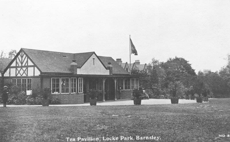 #NationalTeaDay The tea pavilion in Locke Park,1911 @FOLP_Barnsley