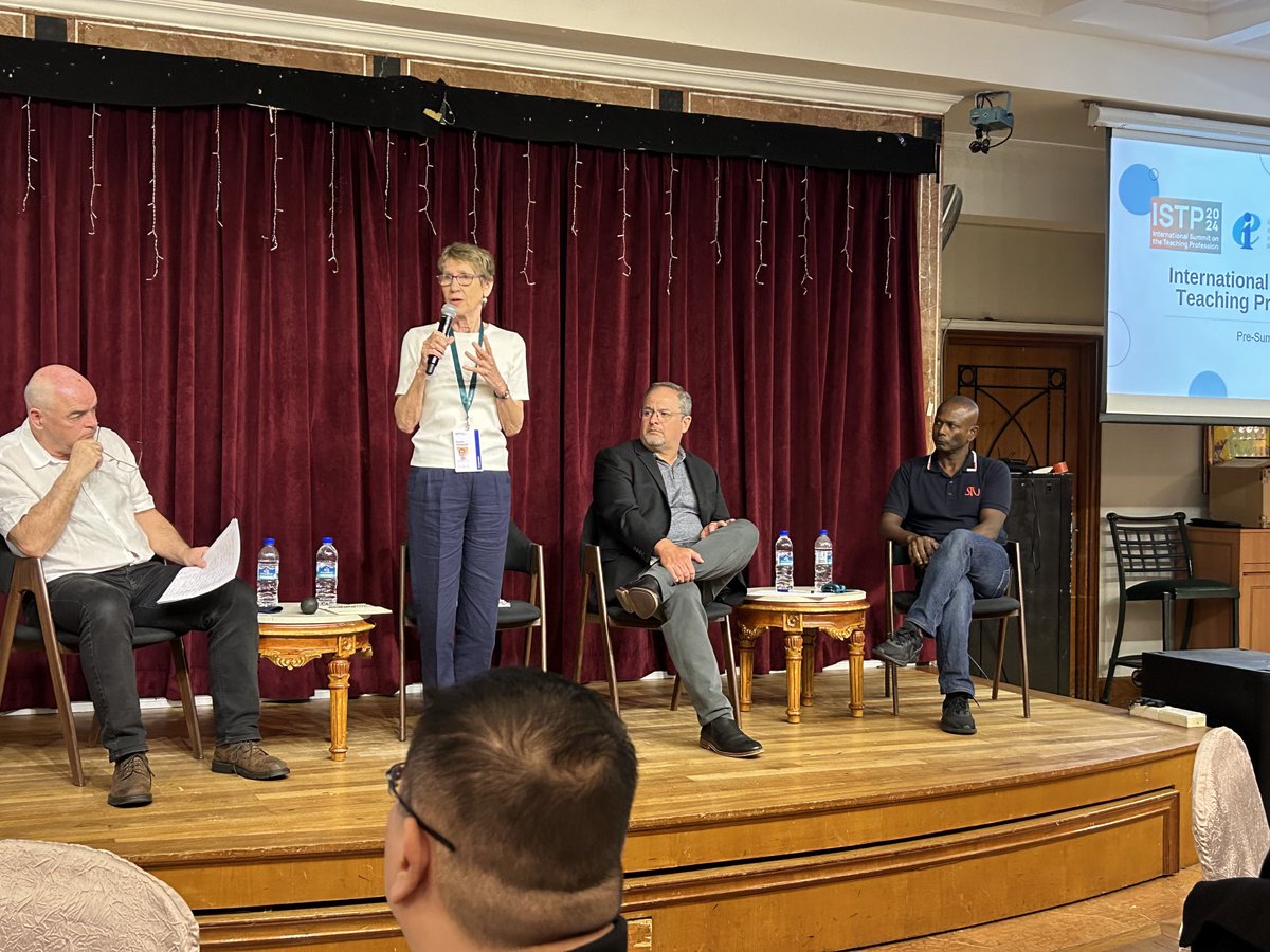 CHaythorpeAEU's tweet image. Great to be at the International Summit on the Teaching Profession in Singapore with @MeredithPeace @shopgood @daveswords @iam_singhanand @mthiruman