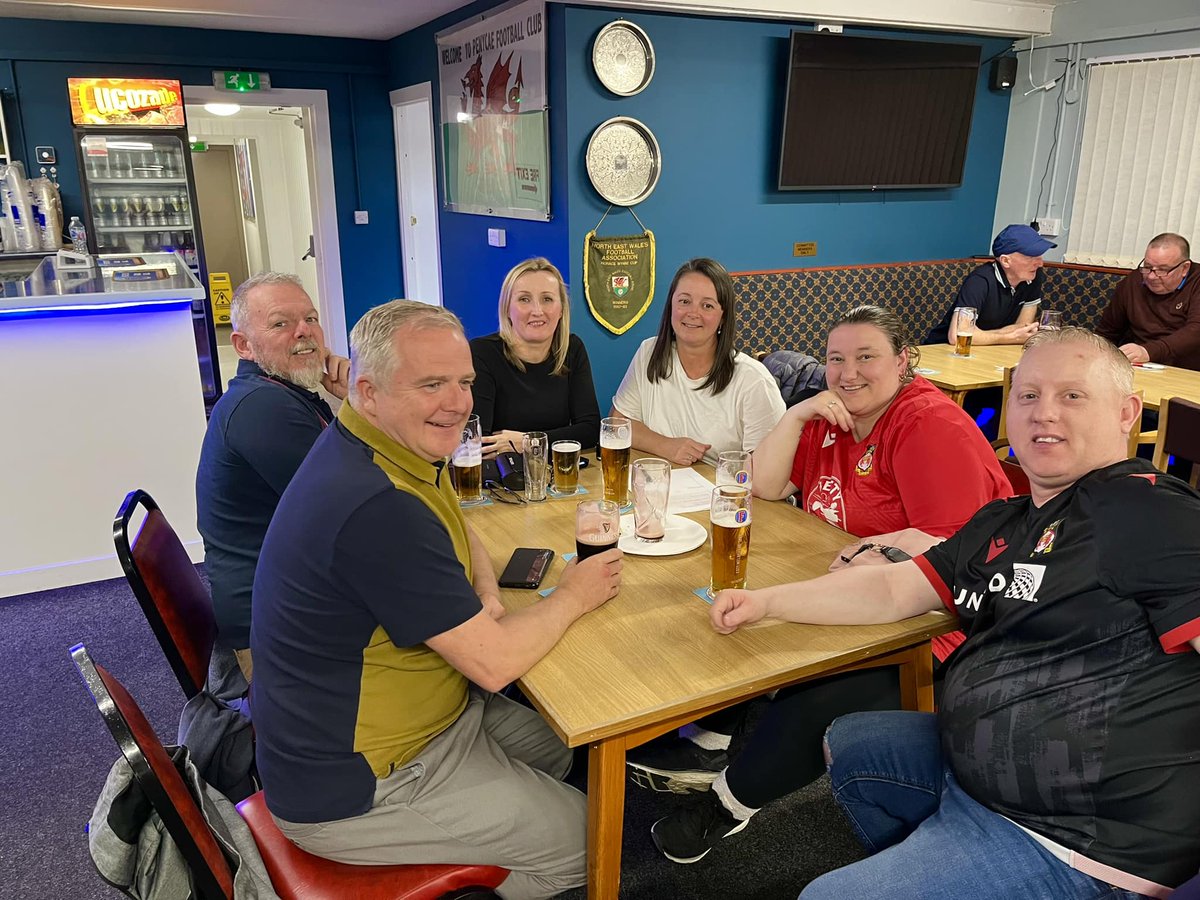 𝙌𝙐𝙄𝙕 𝙉𝙄𝙂𝙃𝙏 Another fantastic turn out for our Quiz on Friday Night. More Details: 👇👇 facebook.com/penycae.fc/pos… 💙 Our Crest, Our Club, Our Community, Our Cae 💙 #WeAreTheCae #MoreThanAClub
