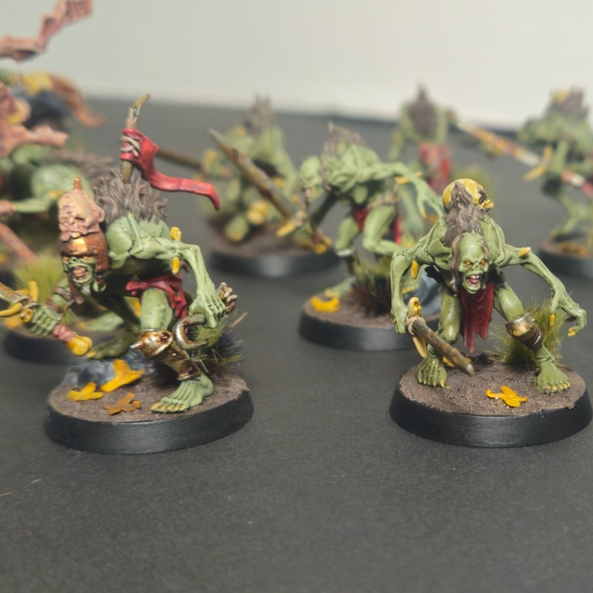 StevenBird90's tweet photo. Only 30 more to go!! But in all fairness I did enjoy painting these lads a lot!! 

#Warhammer #flesheatercourts #wepaintminis https://t.co/5FxGMN8MTV