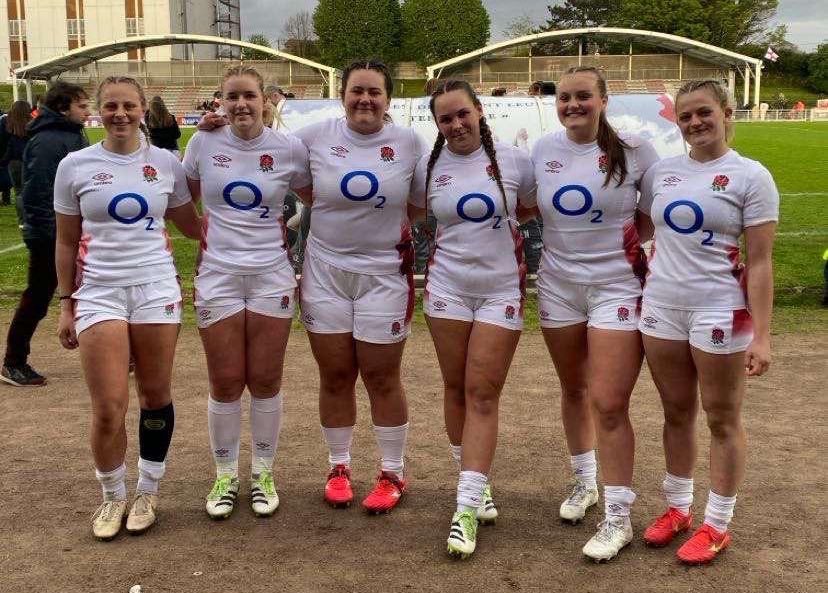 Rose buds 🌹 Six Lightning players featured for @RedRosesRugby U20 in their defeat to France this weekend. We’re proud of you Lia, Carmela, Catherine, Amelia, Lucy and Ellie! #LightningStrikes⚡️