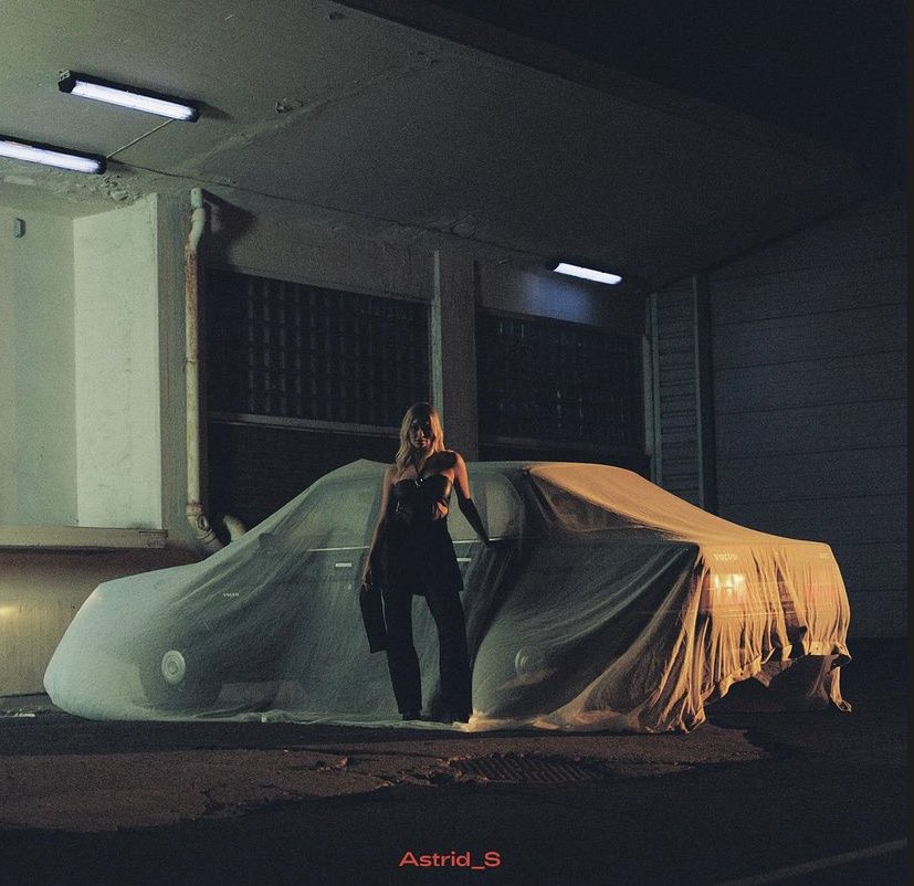 AstridSFeed's tweet photo. “JOYRIDE”

ALBUM OUT MAY 24TH https://t.co/EUnd18f8lD