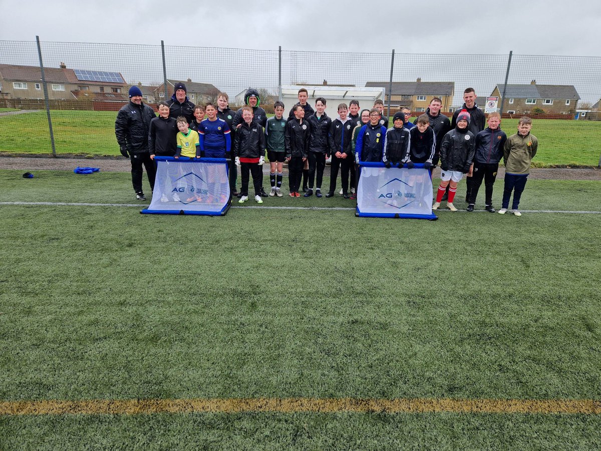 AGCoaching2023's tweet photo. A fantastic opportunity for the youngsters in Caithness to be coached by Scottish football legends @braveheart5ch @SimonDonnelly13 &amp; Jackie Mcnamara ⚽️🏴󠁧󠁢󠁳󠁣󠁴󠁿 https://t.co/42CkE77o9c