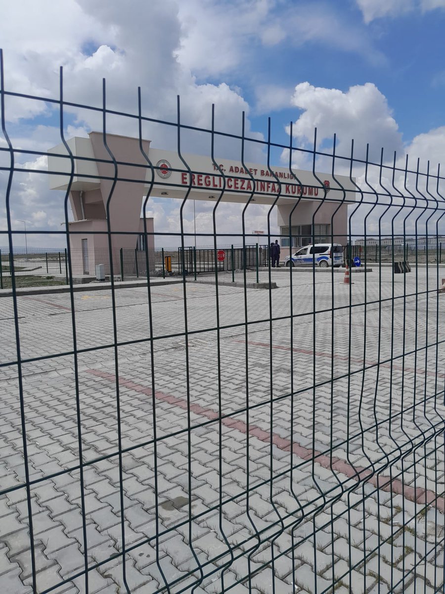 Mahkumları ailesinden uzak şehirlerde tutmak mahkuma ve ailesine işkencedir... 
13 saatlik yola çocuklar nasıl dayansın..
Maddi güç kacdefa gitmeye yeter..
Vicdan lütfen...
#KırkSekizinciReisAffı 
<a href="/RTErdogan/">Recep Tayyip Erdoğan</a> <a href="/yilmaztunc/">Yılmaz TUNÇ</a> <a href="/dbdevletbahceli/">Devlet Bahçeli</a> <a href="/YildizFeti/">Feti Yıldız</a>