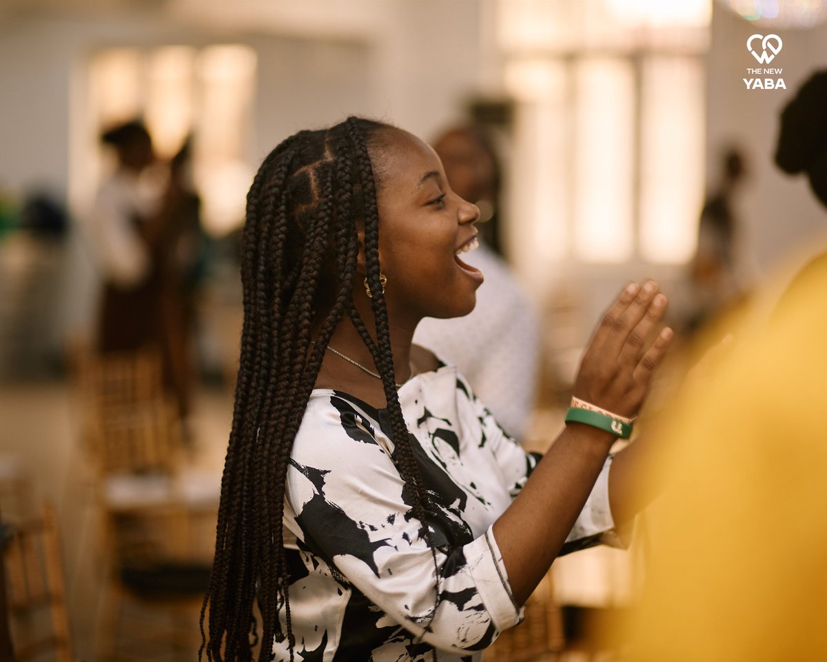 TheNew_Yaba's tweet photo. We no dey walk alone.
We are backed up by God's spirit as we takeover the world for him.
#thehonourcode #wearethenew #ilovethischurch #thenewyaba https://t.co/uBq5EiHTfY