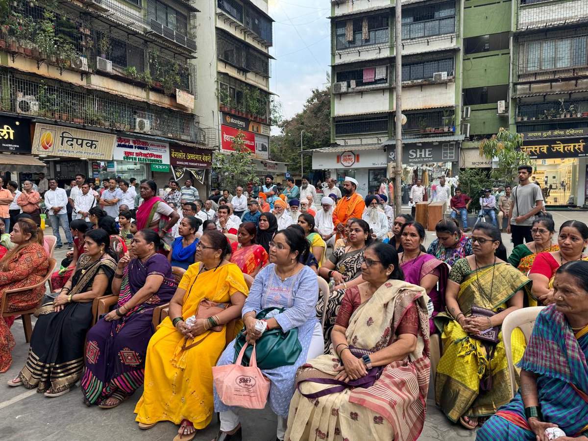 “नमो संवाद कॉर्नर सभांना” उत्स्पुर्द प्रतिसाद... नवी मुंबई : लोकसभा निवडणुकीच्या अनुषंगाने छोटया छोट्‌या कॉर्नर सभांच्या माध्यमातून जनतेशी संवाद साधला जावा याकरिता भारतीय जनता पार्टीचे प्रदेशाध्यक्ष चंद्रशेखर बावनकुळे साहेब यांच्या आदेशानुसार 'नमो संवाद कॉर्नर सभा' आयोजित