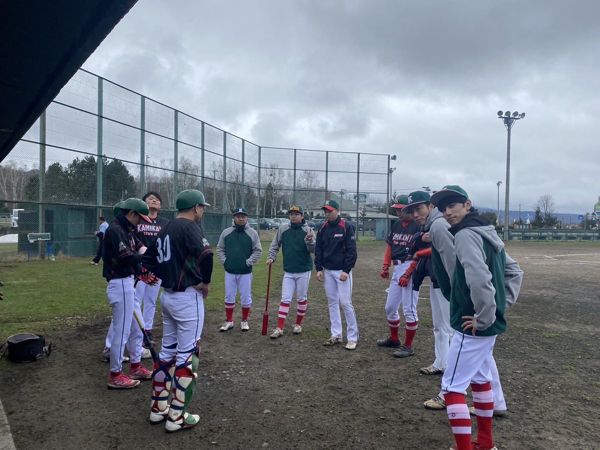kamikawabasebal's tweet photo. 気温が低い中、今シーズン最初の練習試合でした。
お相手はオーシャンスターズ様
@oceanstars07 
非常に充実した実践になりました。 https://t.co/8gsu4GAIwp