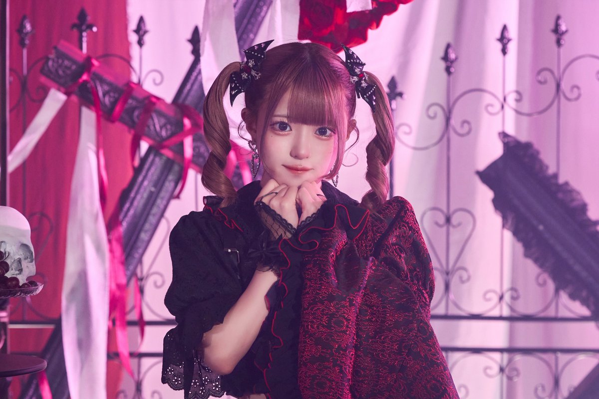 AVAM_Official's tweet photo. 𓆩❤︎𓆪  AVAM新ビジュアル公開  𓆩❤︎𓆪

▶姫宮 ゆか￤himemiya yuka
▶誕生日: 4/11
▶血液型: A
▶担当カラー: PINK🎀

🩷@yuka_AVAM 

 #AVAM #アベアム https://t.co/Bt0g4vadZF