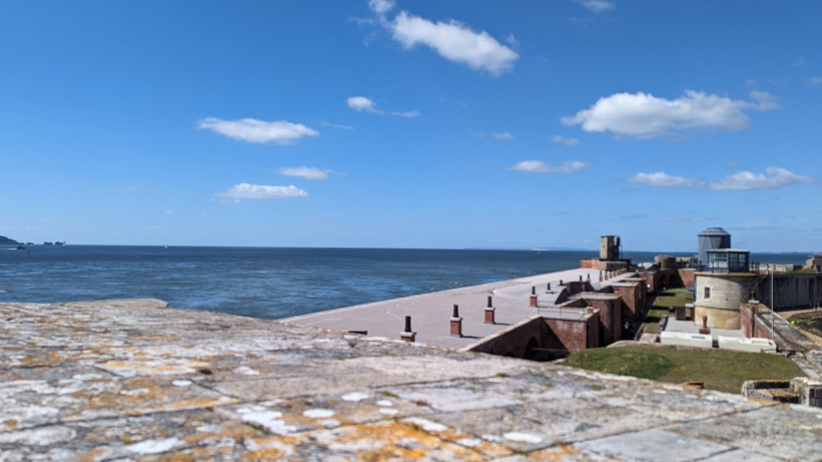 MattwicksBMR's tweet photo. 3 light houses for the price of one trip... 

#Trinity #Lighthouse #HurstPoint #Needles #HurstCastle https://t.co/fMbhHrx1gV