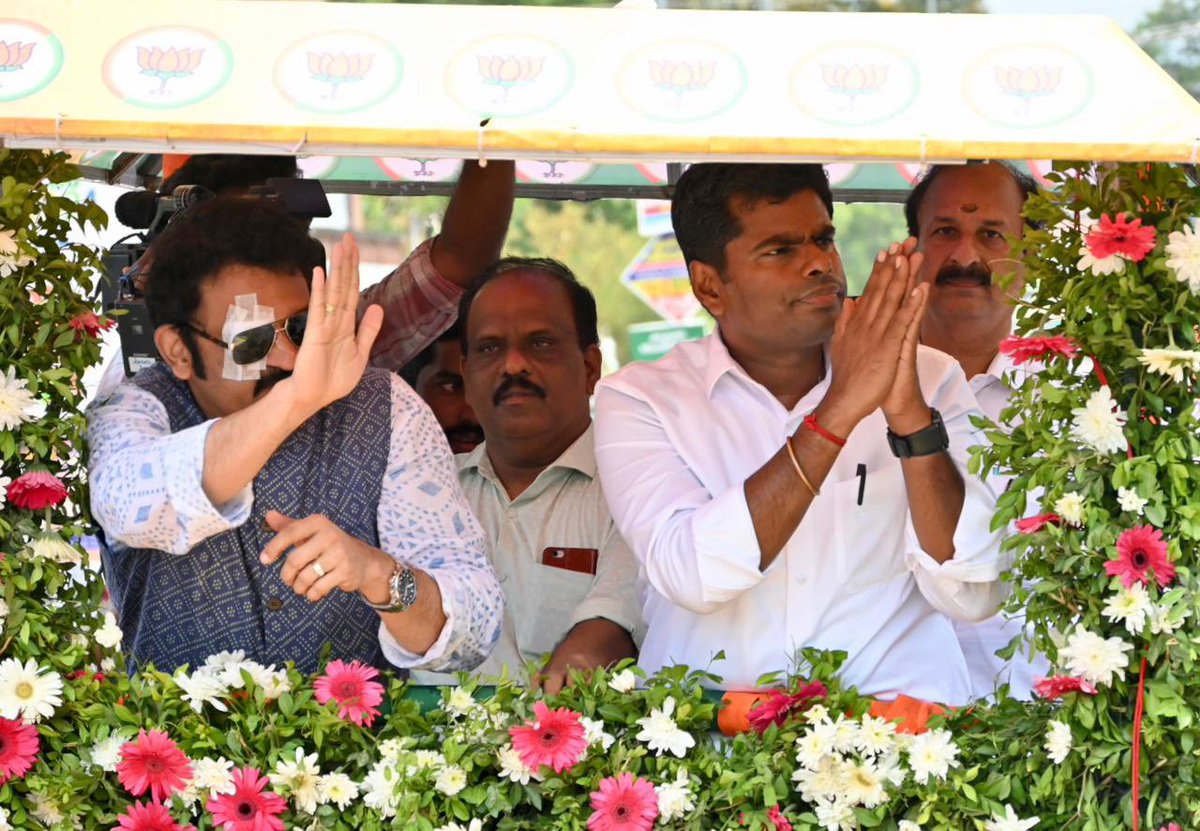annamalai_k's tweet photo. For the love & affection for our Hon PM Shri @narendramodi avl, people of Kollam gave us a warm welcome throughout the roadshow from SN college junction to Collectorate junction today as we campaigned for @BJP4Keralam winning candidate of Kollam PC, Shri @actorkkofficial avl. 

@surendranbjp