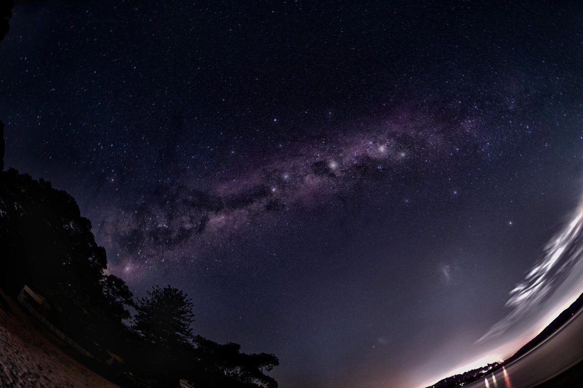 tmvftx42892's tweet photo. From the dreamy galactic stars.
#TheMilkyWay
#Dream https://t.co/aLn6yDdj0t