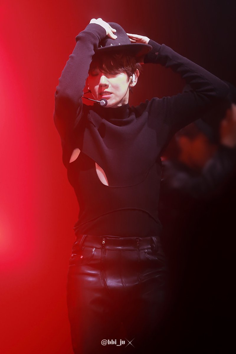 bbi_ju's tweet photo. 240317 BAEKHYUN ASIA TOUR 〈Lonsdaleite〉 in SEOUL

S.E.X.Y

#백현 #BAEKHYUN #Lonsdaleite https://t.co/DMHjdLOtbh